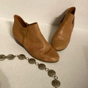 Jack Rogers tan leather booties size 6.5M